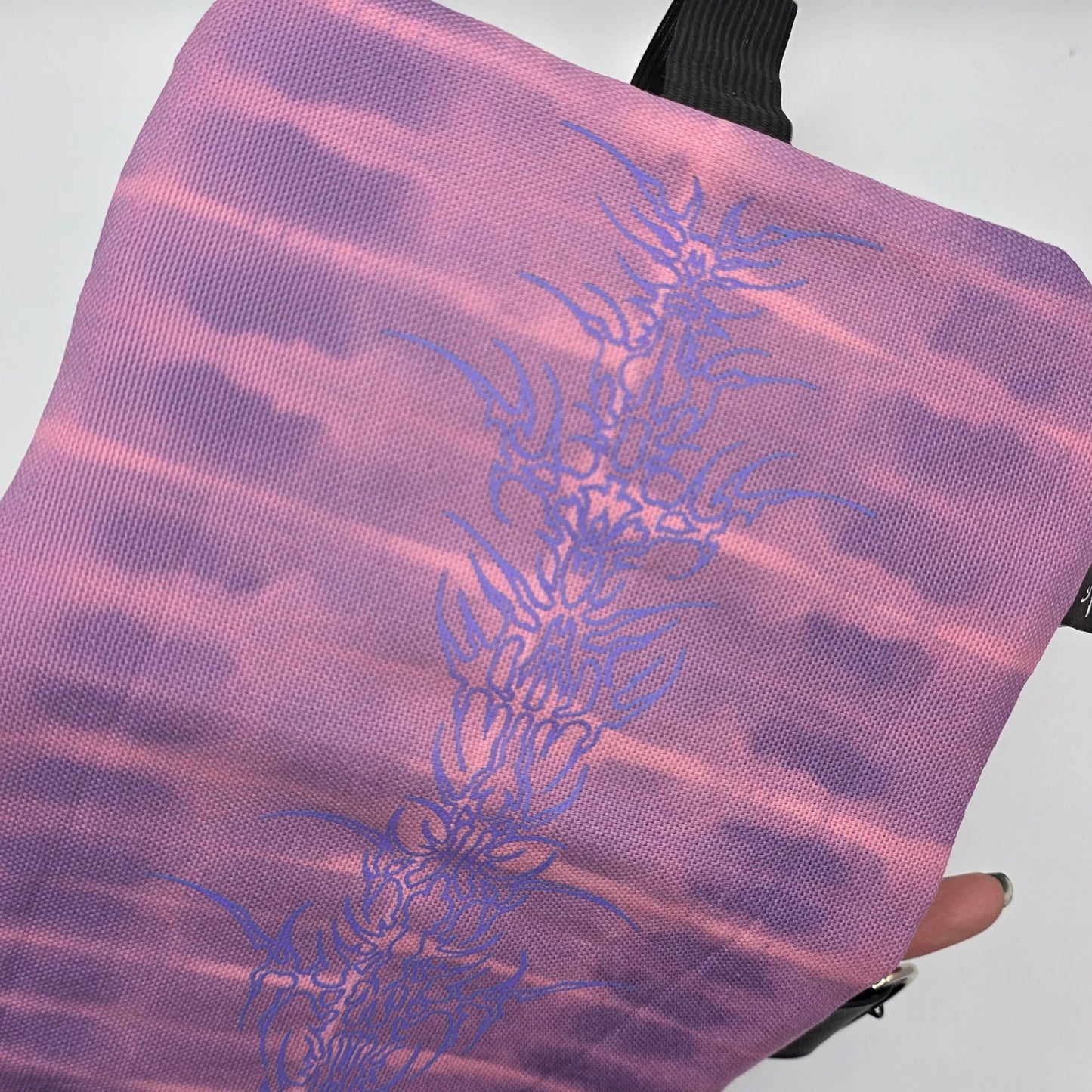 Batik „Lila Tribals" Tabaktasche Nr. 11 - DIE FRECHE GÖRE
