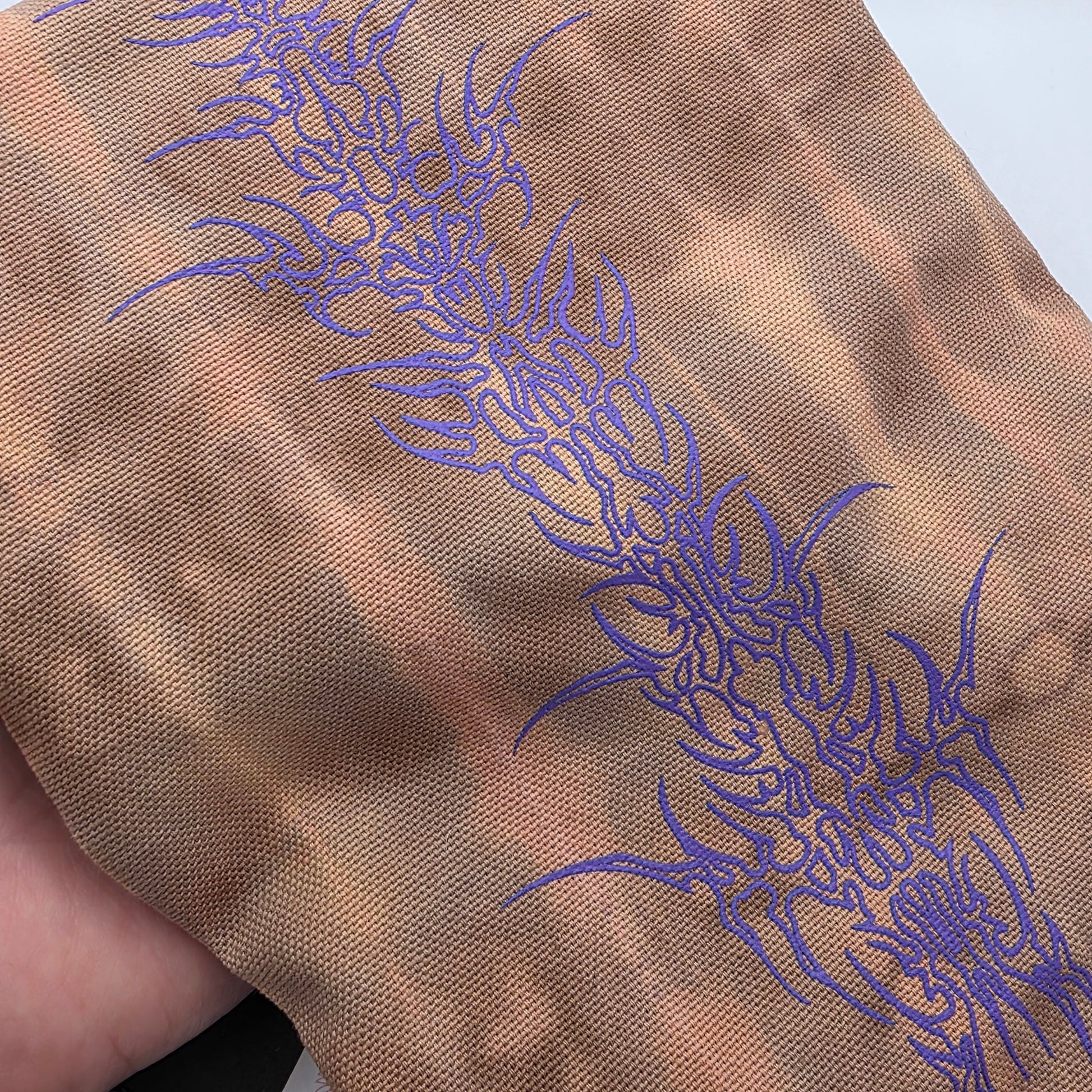 Batik „Tribals" Tabaktasche Nr. 1 (Juni) - DIE FRECHE GÖRE