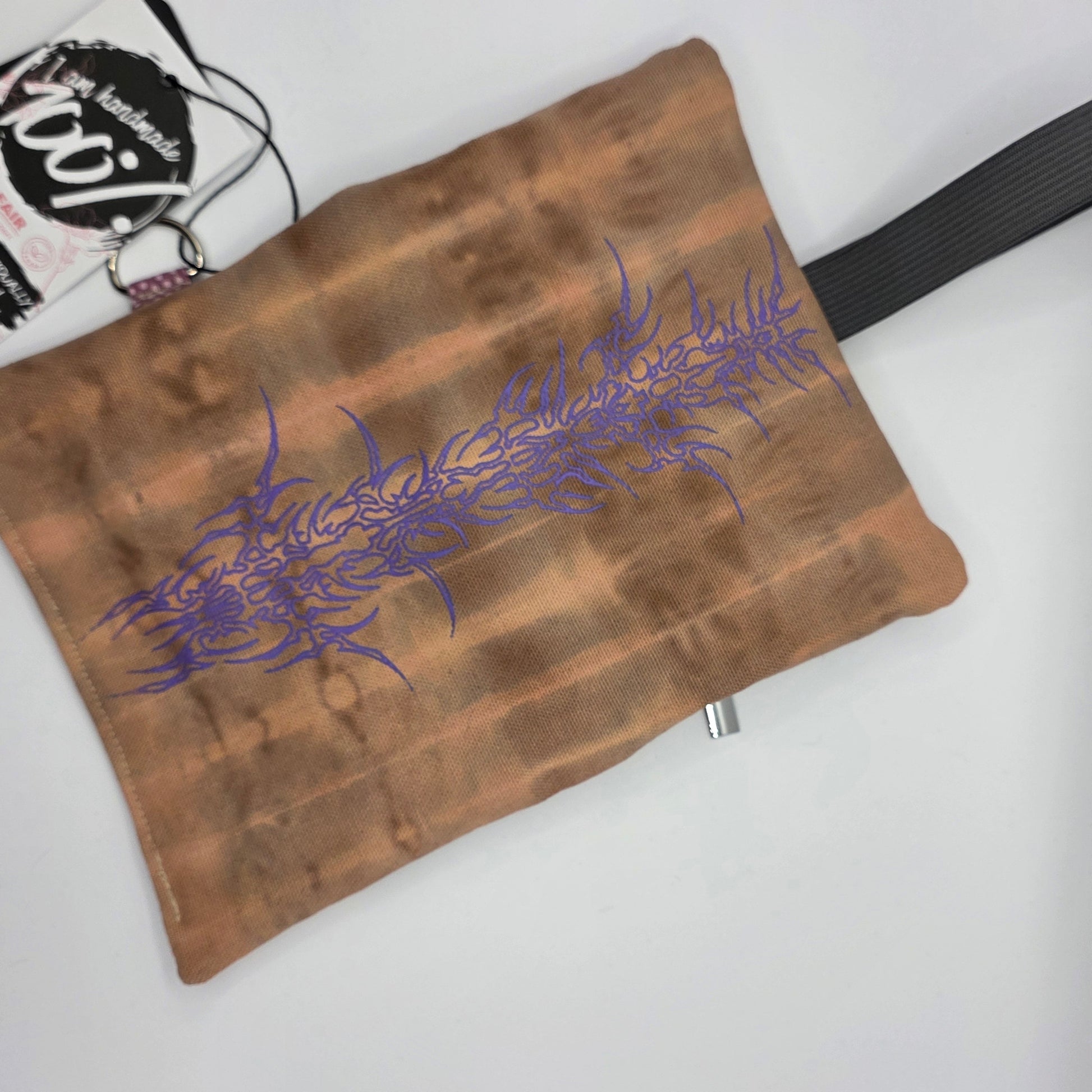 Batik „Tribals" Tabaktasche Nr. 1 (Juni) - DIE FRECHE GÖRE