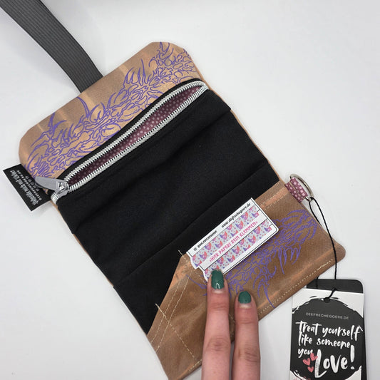 Batik „Tribals" Tabaktasche Nr. 2 (Juni) - DIE FRECHE GÖRE