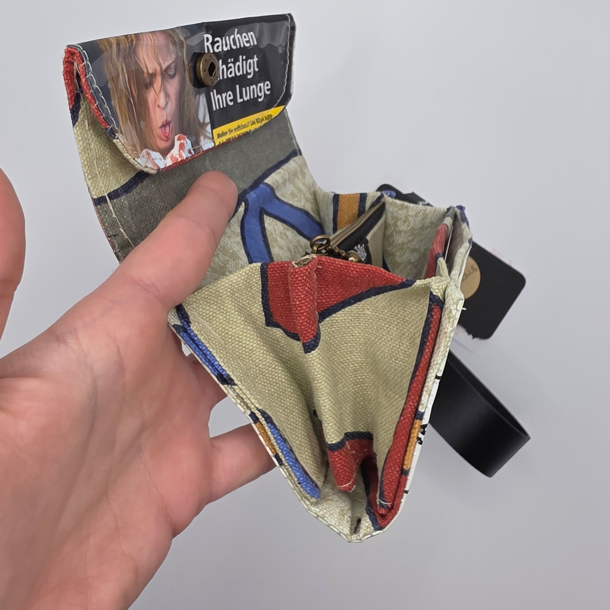 Geldbeutel (Upcycled Trash) Nr. 10 - Shrooms Inside - DIE FRECHE GÖRE