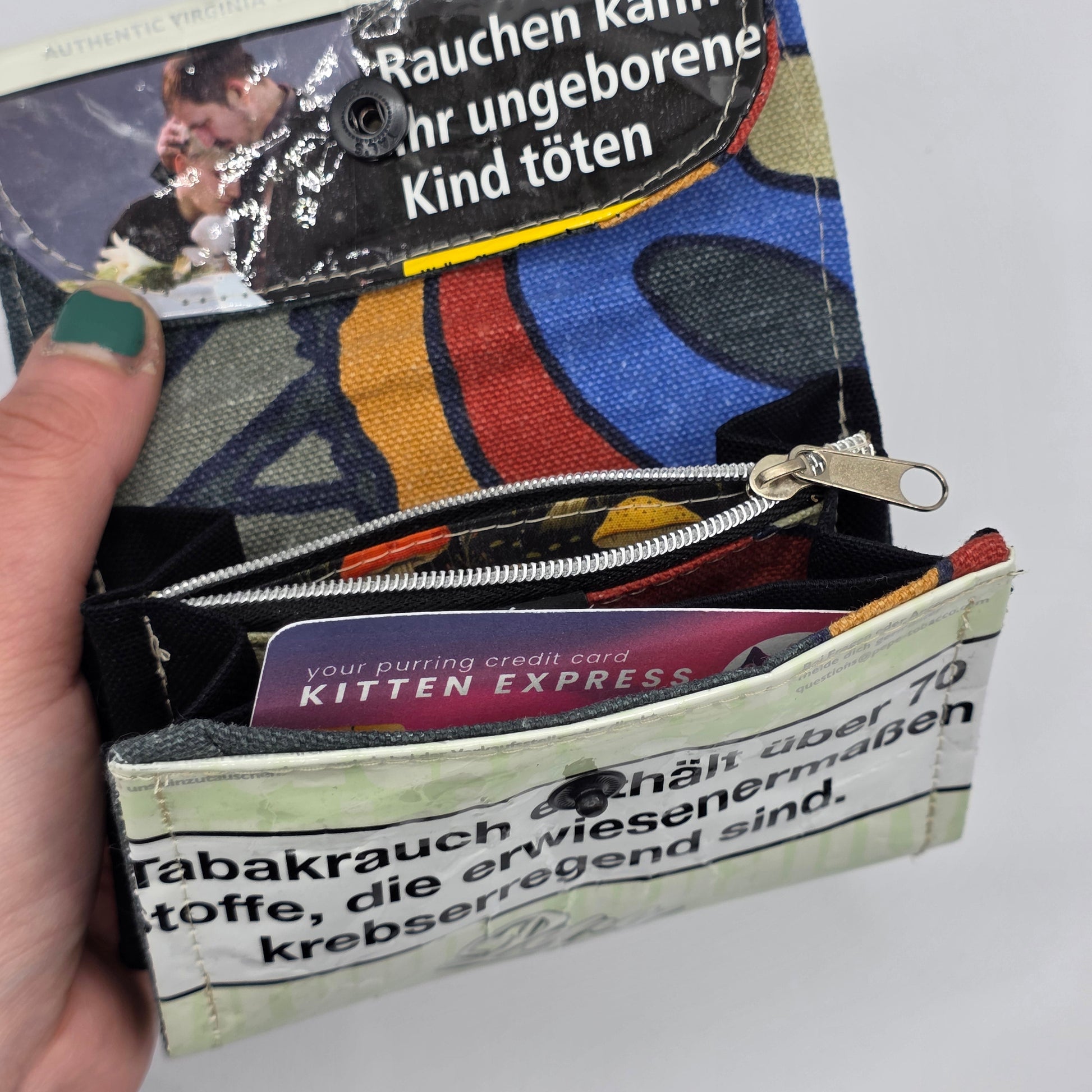 Geldbeutel (Upcycled Trash) Nr. 11 - Shrooms Inside - DIE FRECHE GÖRE