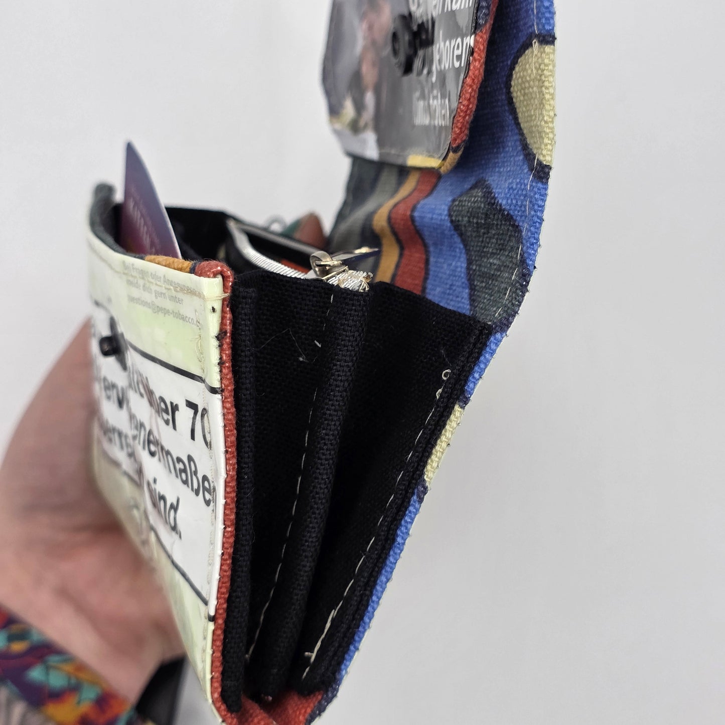 Geldbeutel (Upcycled Trash) Nr. 11 - Shrooms Inside - DIE FRECHE GÖRE