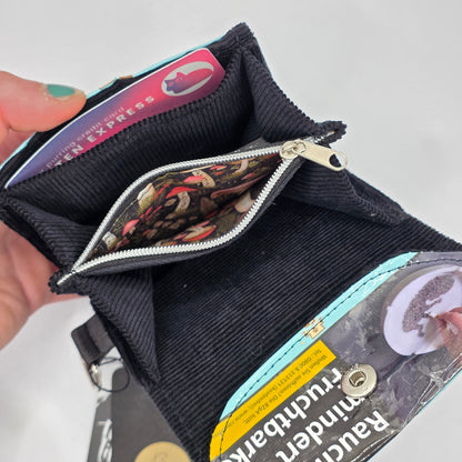 Geldbeutel (Upcycled Trash) Nr. 13 - Shrooms Inside - DIE FRECHE GÖRE