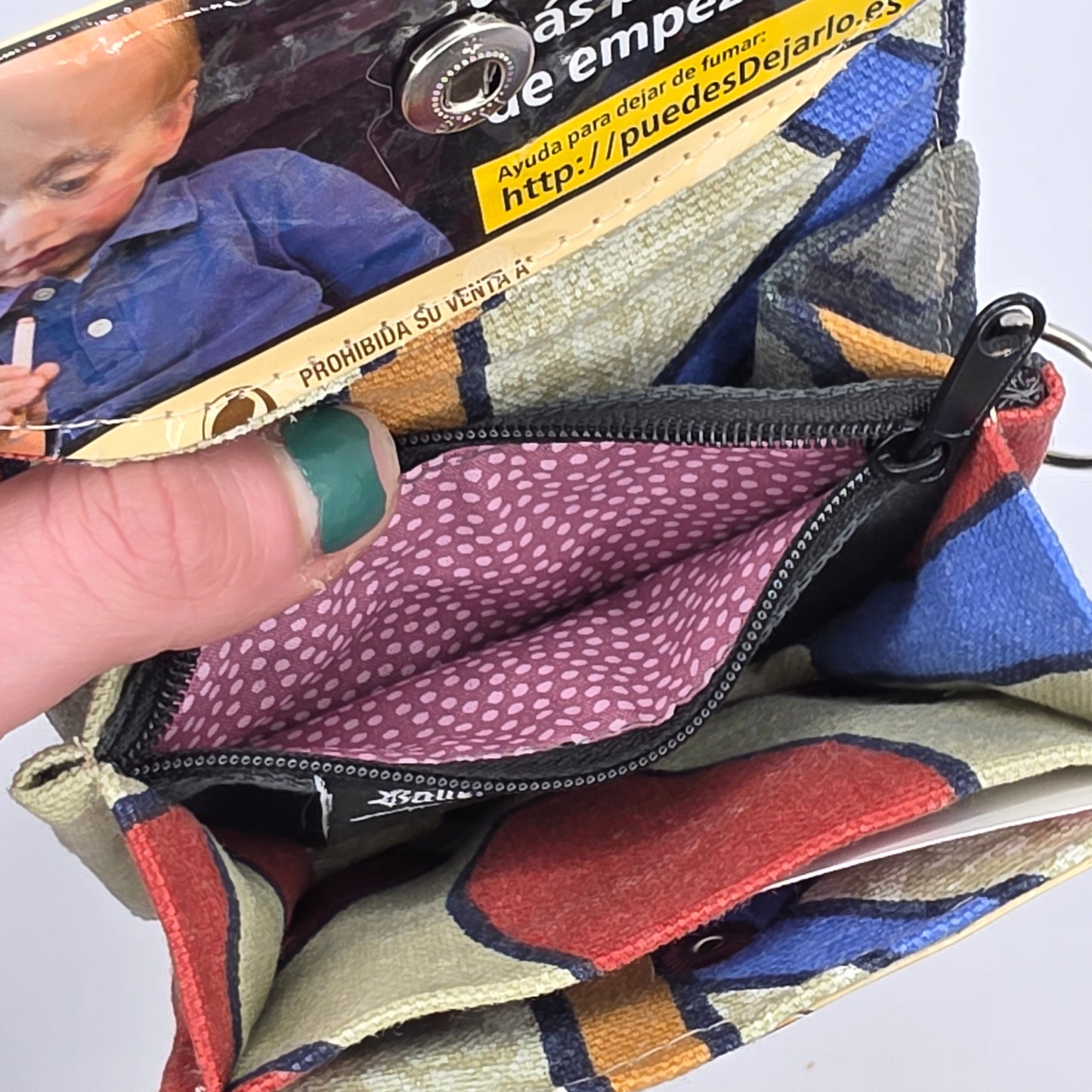Geldbeutel (Upcycled Trash) Nr. 14 - Pink Points Inside - DIE FRECHE GÖRE