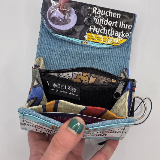 Geldbeutel (Upcycled Trash) Nr. 15 - Cats Inside - DIE FRECHE GÖRE