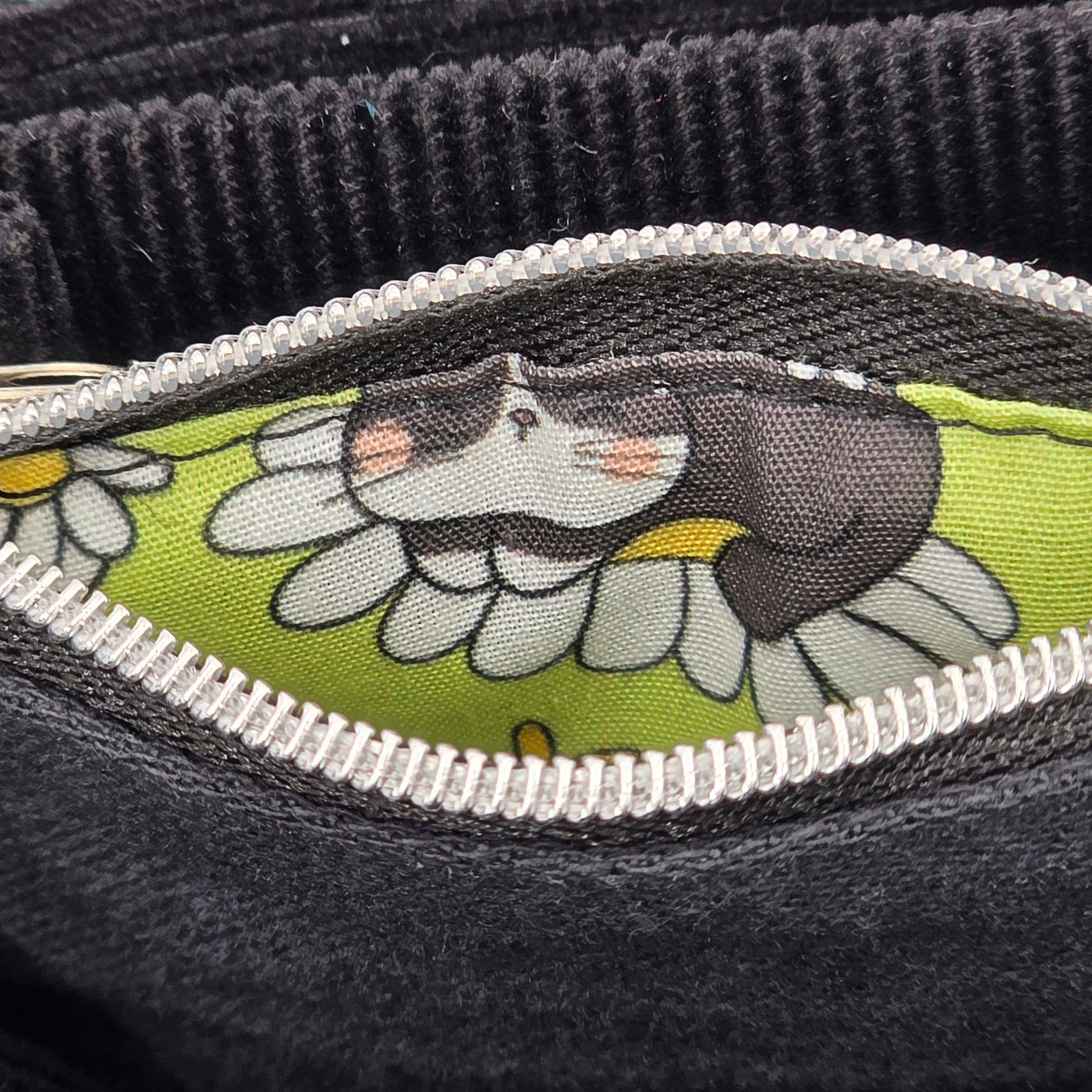 Geldbeutel (Upcycled Trash) Nr. 16 - Cats Inside - DIE FRECHE GÖRE