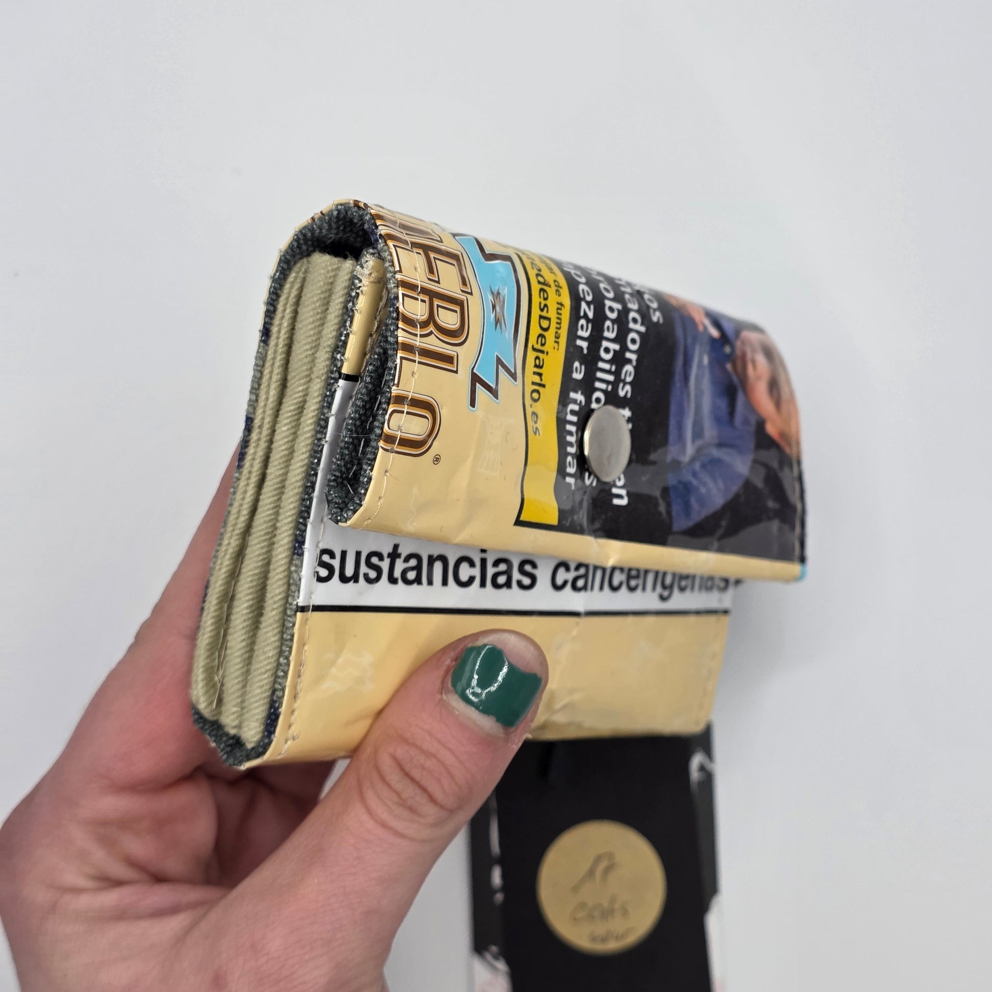 Geldbeutel (Upcycled Trash) Nr. 17 - Cats Inside - DIE FRECHE GÖRE