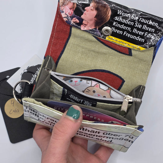 Geldbeutel (Upcycled Trash) Nr. 4 - Cats Inside - DIE FRECHE GÖRE