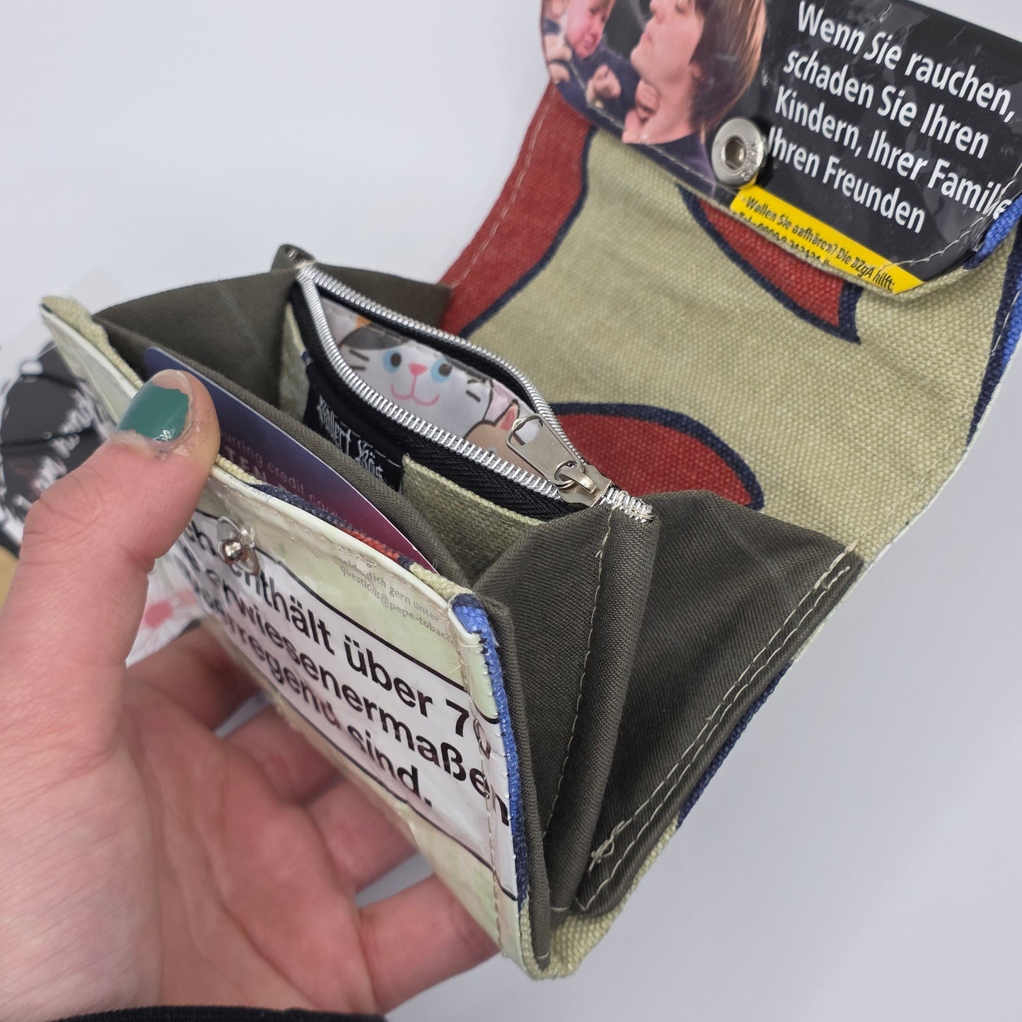 Geldbeutel (Upcycled Trash) Nr. 4 - Cats Inside - DIE FRECHE GÖRE
