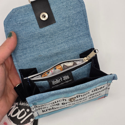 Geldbeutel (Upcycled Trash) Nr. 6 - Cats Inside - DIE FRECHE GÖRE