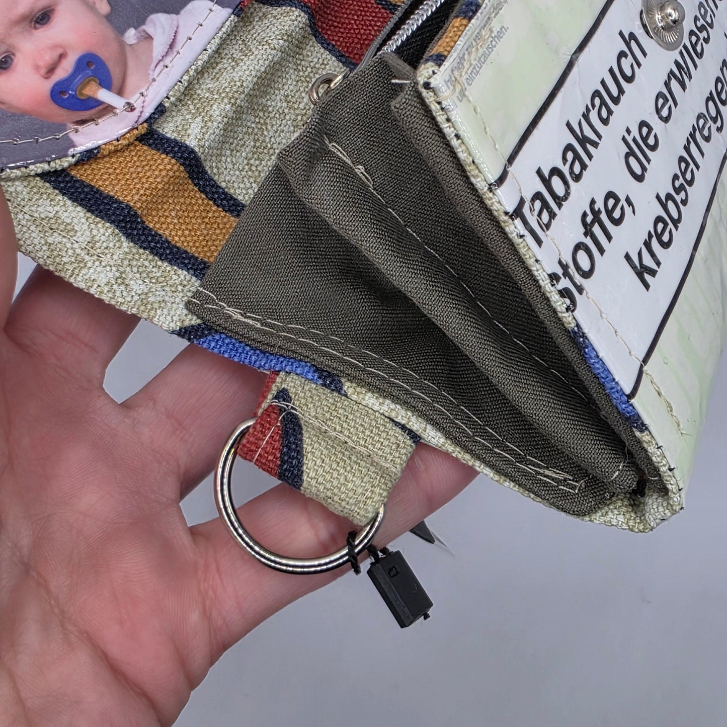 Geldbeutel (Upcycled Trash) Nr. 8 - Shrooms Inside - DIE FRECHE GÖRE