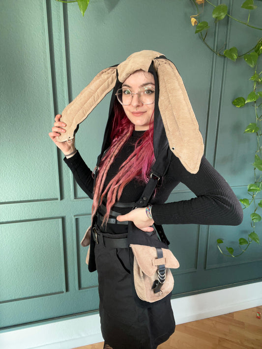 Hooded Bunny Holsterbag - Beige Cord mit schwarz - DIE FRECHE GÖRE