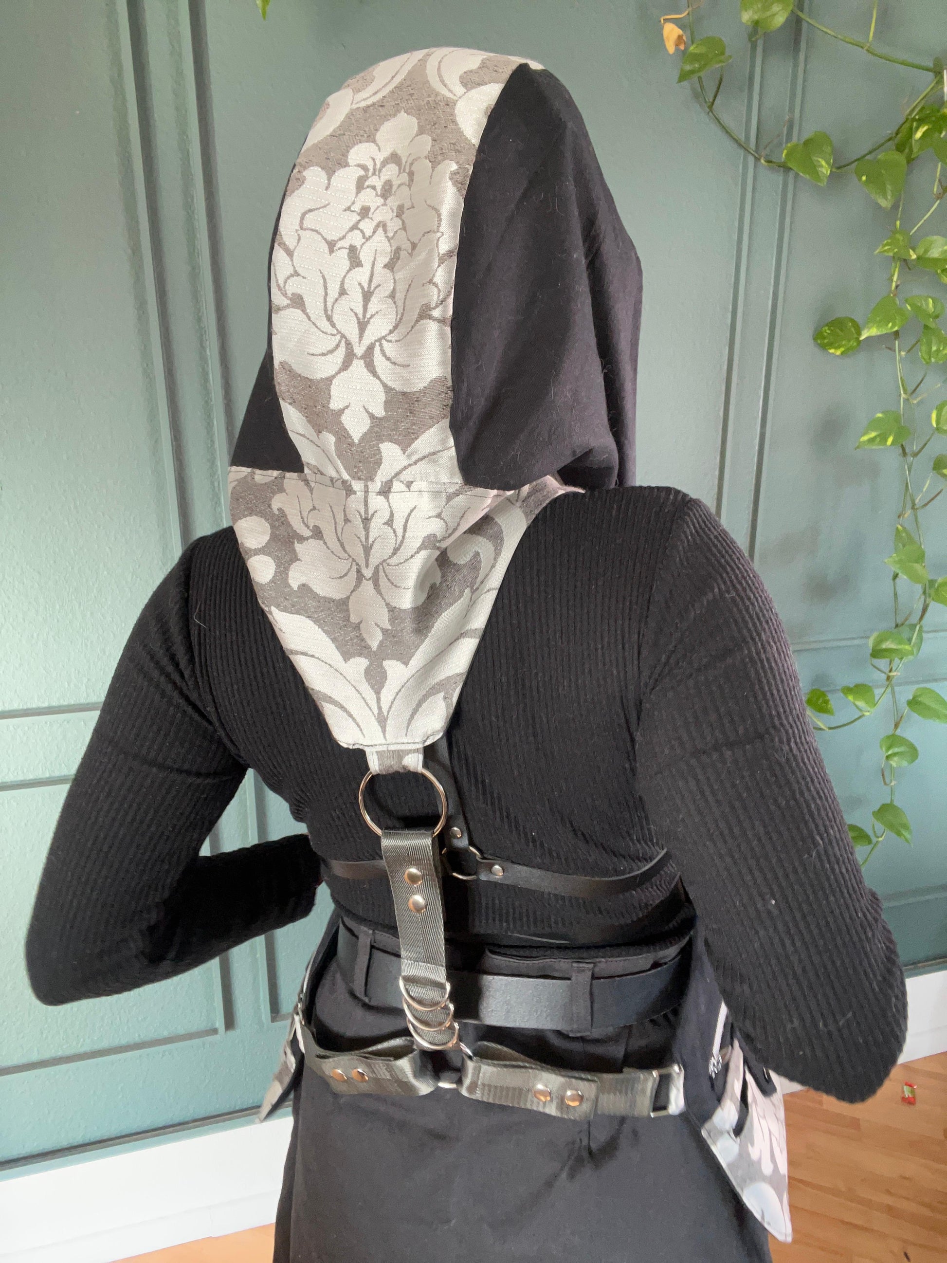 Hooded Holsterbag Silber Floral - DIE FRECHE GÖRE