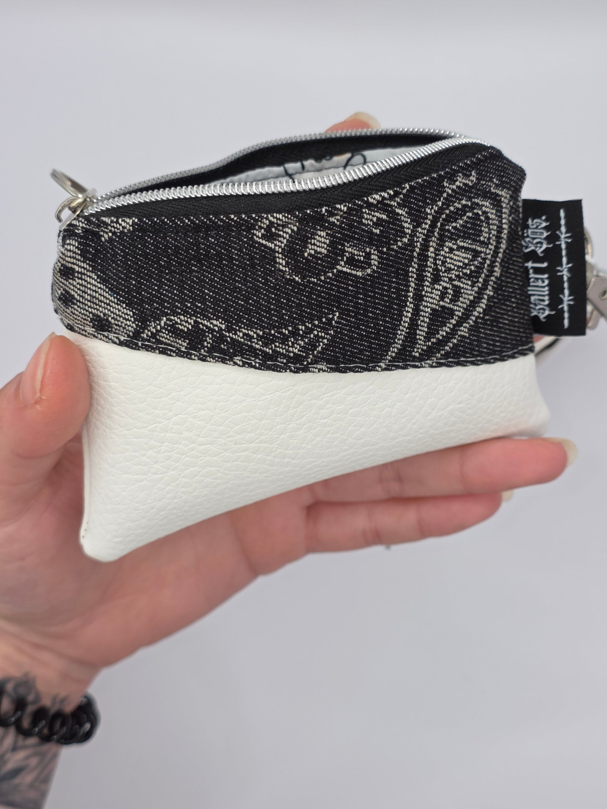 Mini Zip Wallet - White - Cats & Dogs - DIE FRECHE GÖRE