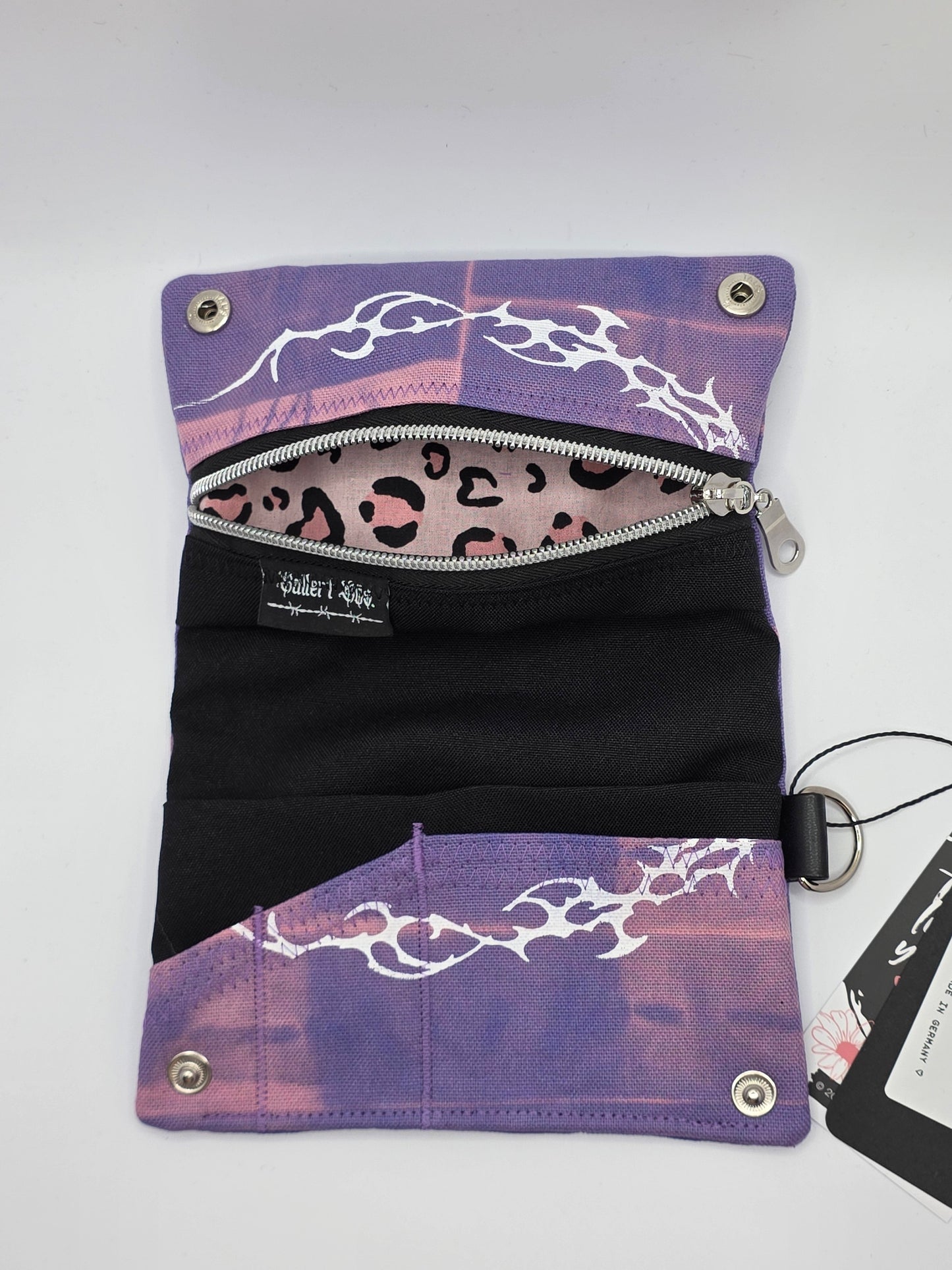 Nr.2 Tabacco pouch - purple batik - DIE FRECHE GÖRE