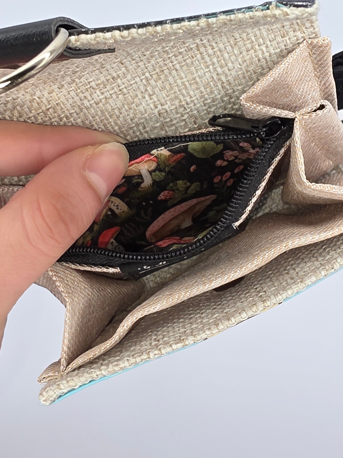 Nr.3 upcycling wallet - SHROOMS - DIE FRECHE GÖRE