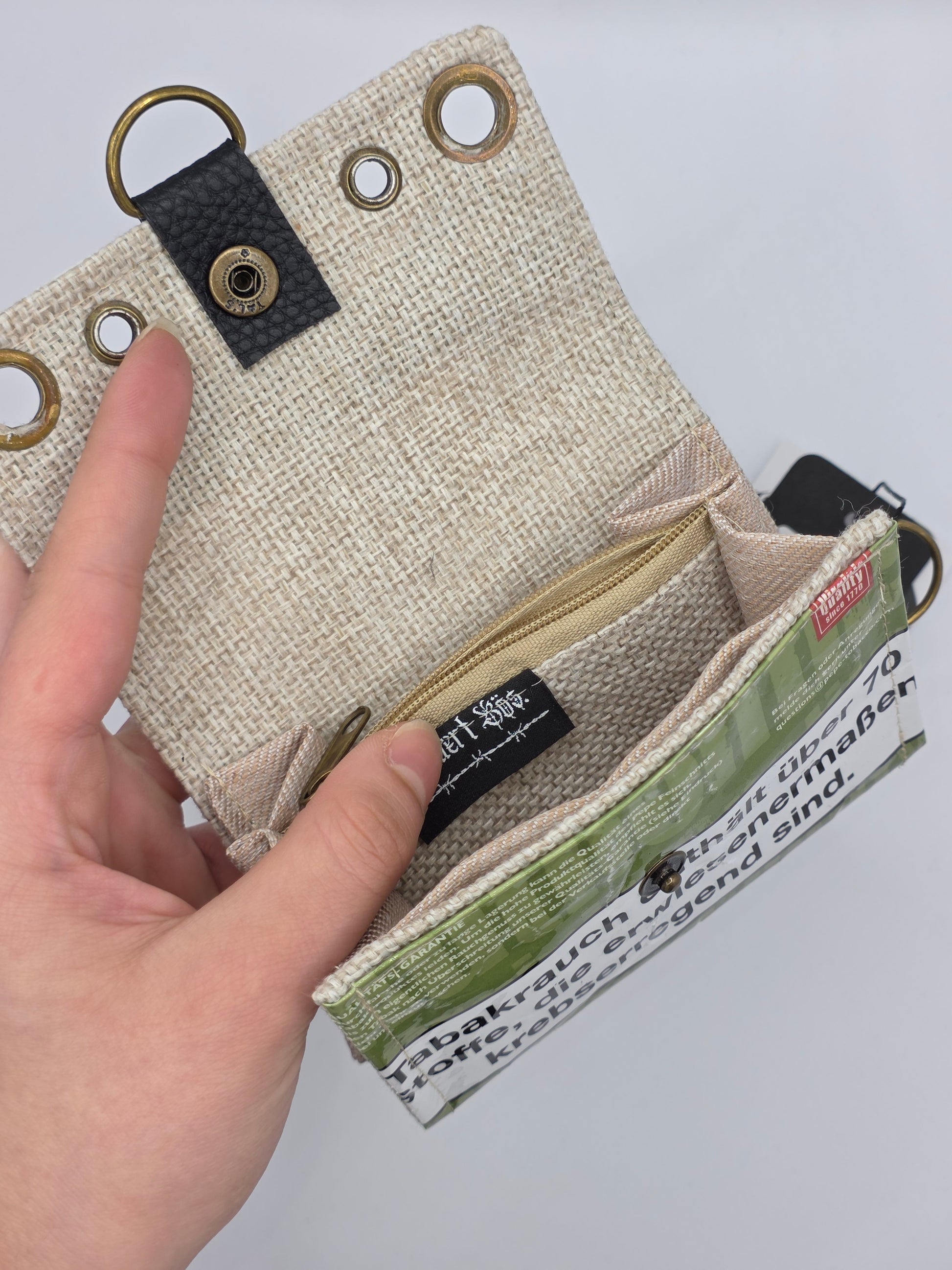 Nr.6 upcycling wallet - CATS - DIE FRECHE GÖRE