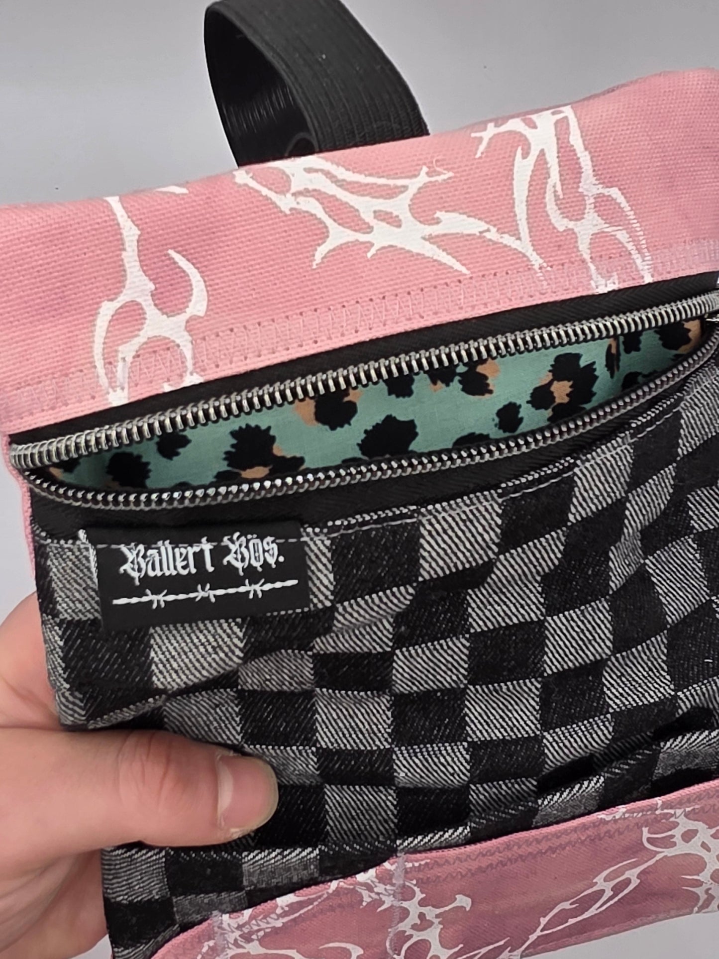 Nr.9 Tabacco pouch - pink batik - chess jeans - DIE FRECHE GÖRE