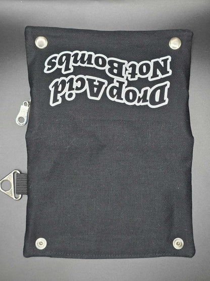 TT11.4 Tabacco pouch, drop acid not bombs