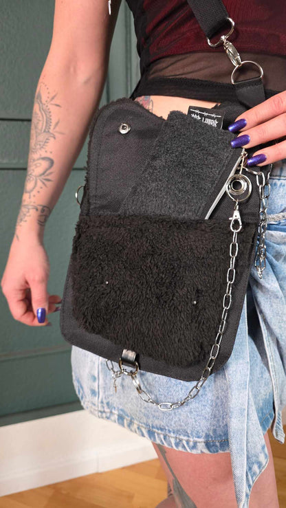 AB1.2 Pierced Bunny Holster Bag, black