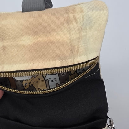 Batik „Tribals" Tabaktasche Nr. 3 (Juni) - hidden cats