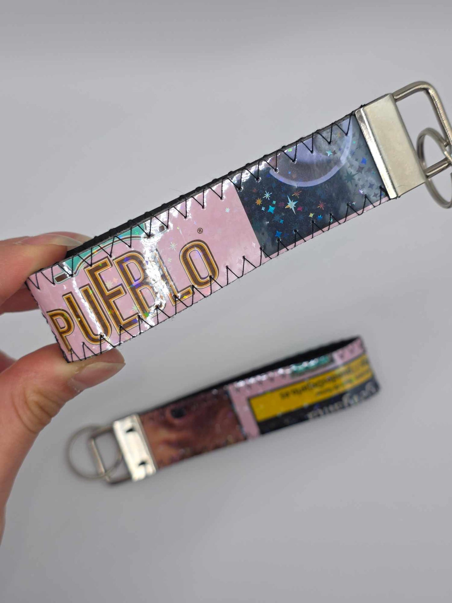 ✨️Holo✨️ KC Keychains - Upcycled, rosa