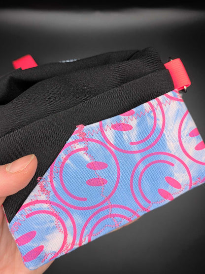 TT9.2 Tabacco pouch, Smileys