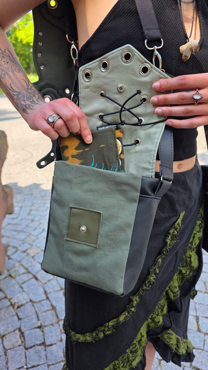 Butterfly Holsterbag, green, size S-L