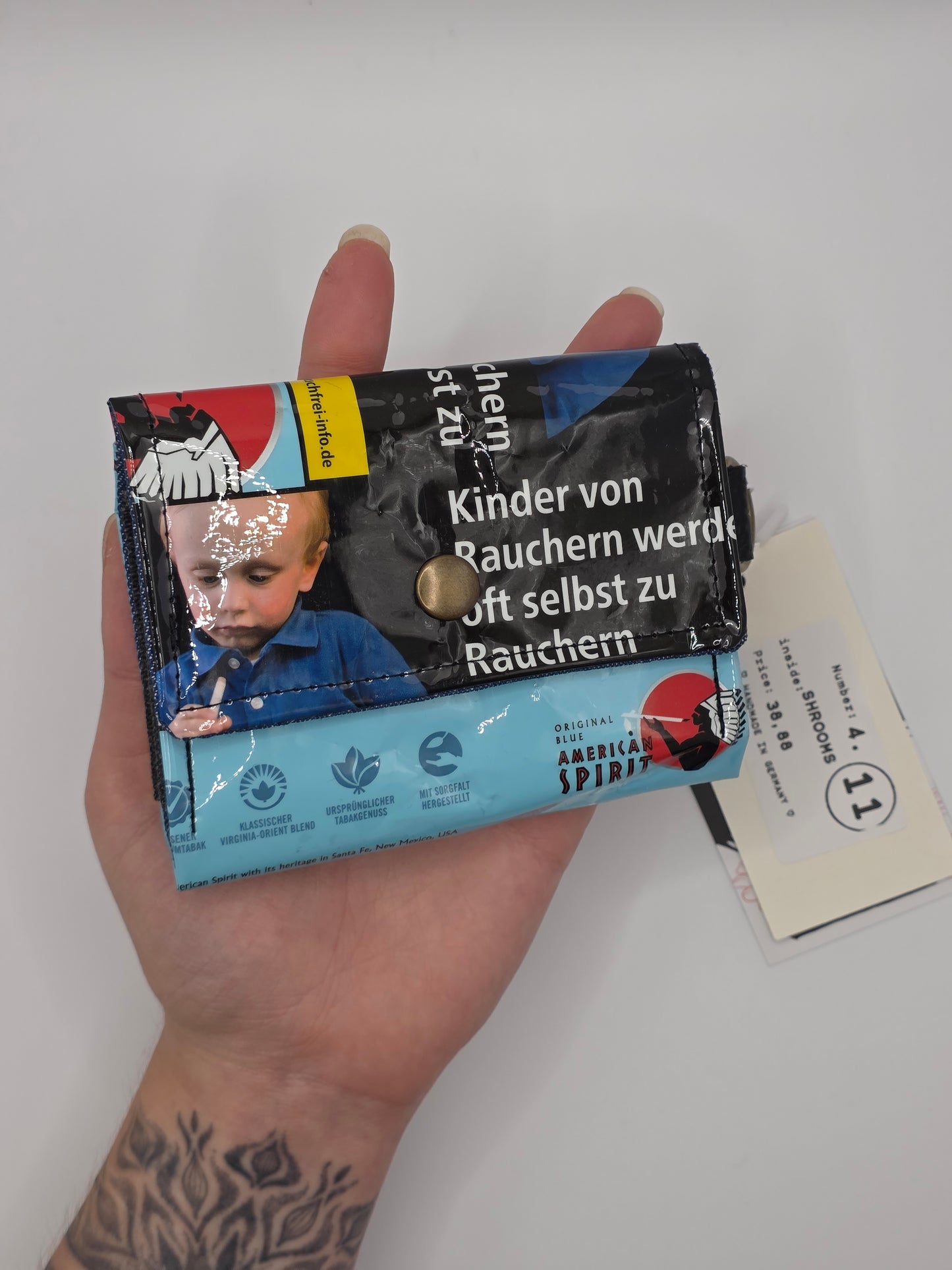 4.11 upcycling wallet, shrooms