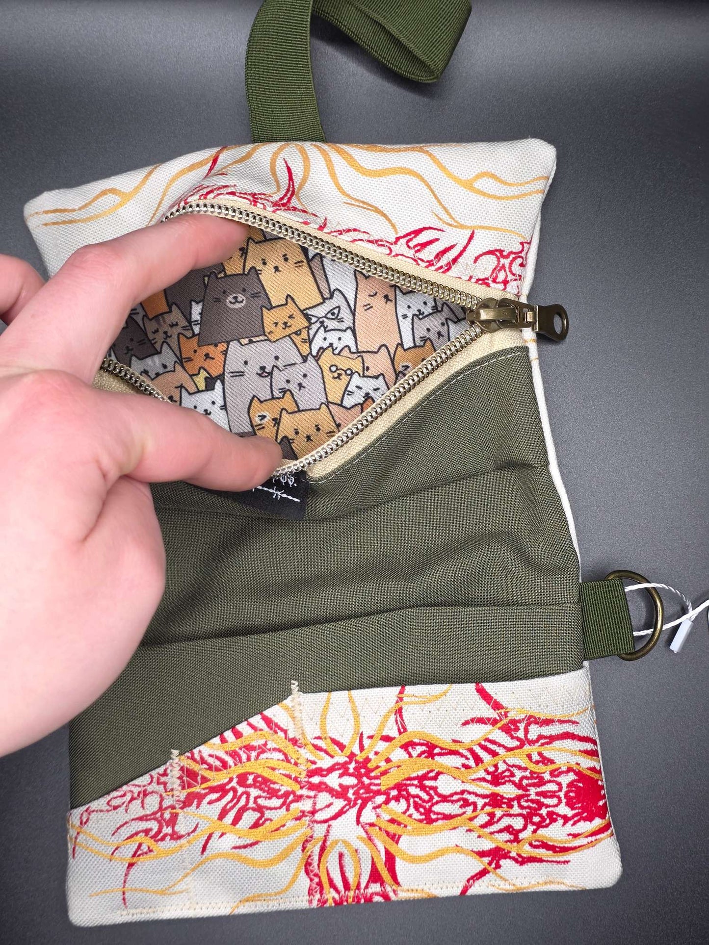 TT10.4 Tabacco pouch, Tribals