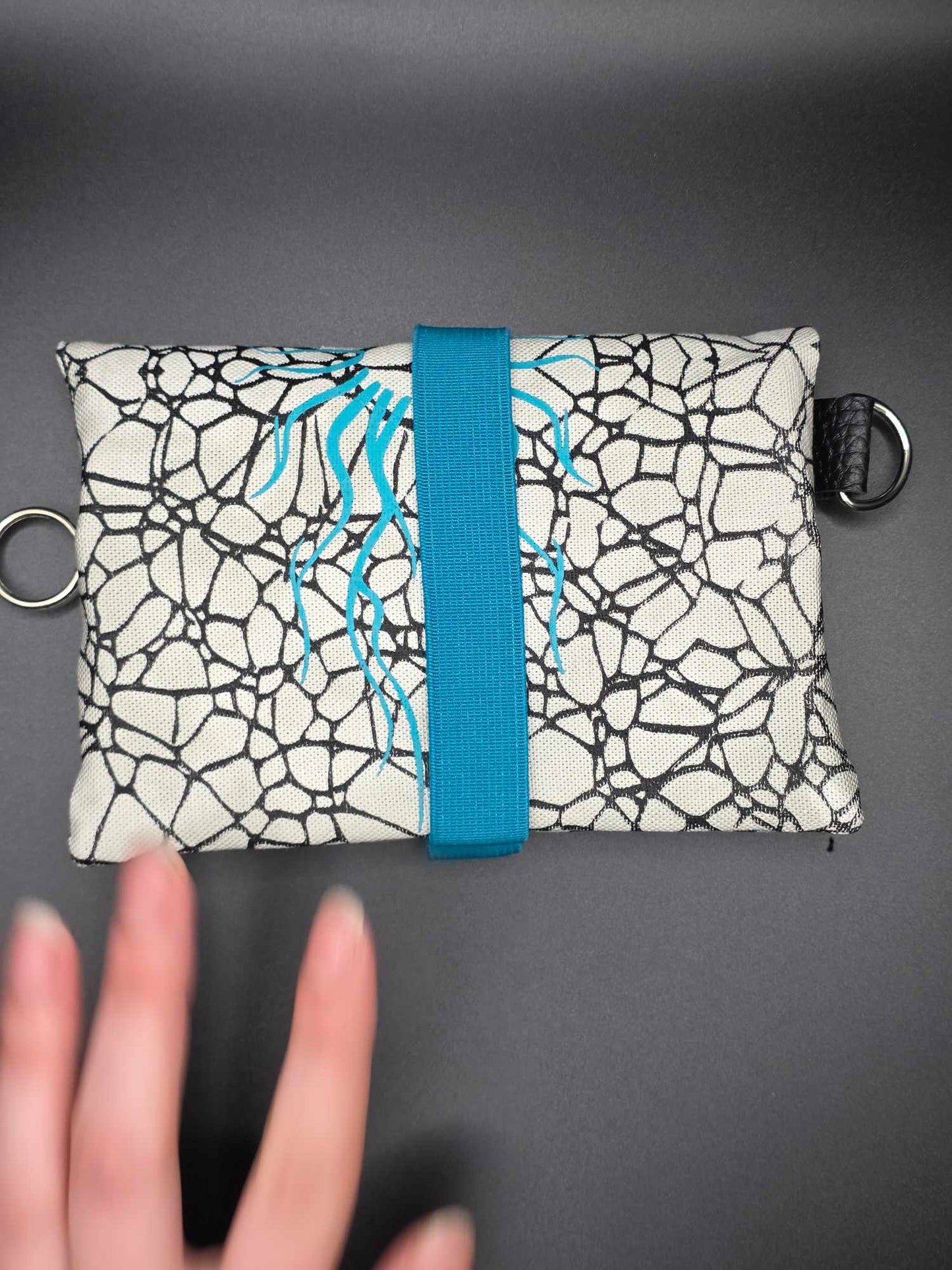 TT13.5 Tabacco pouch, tribals blue