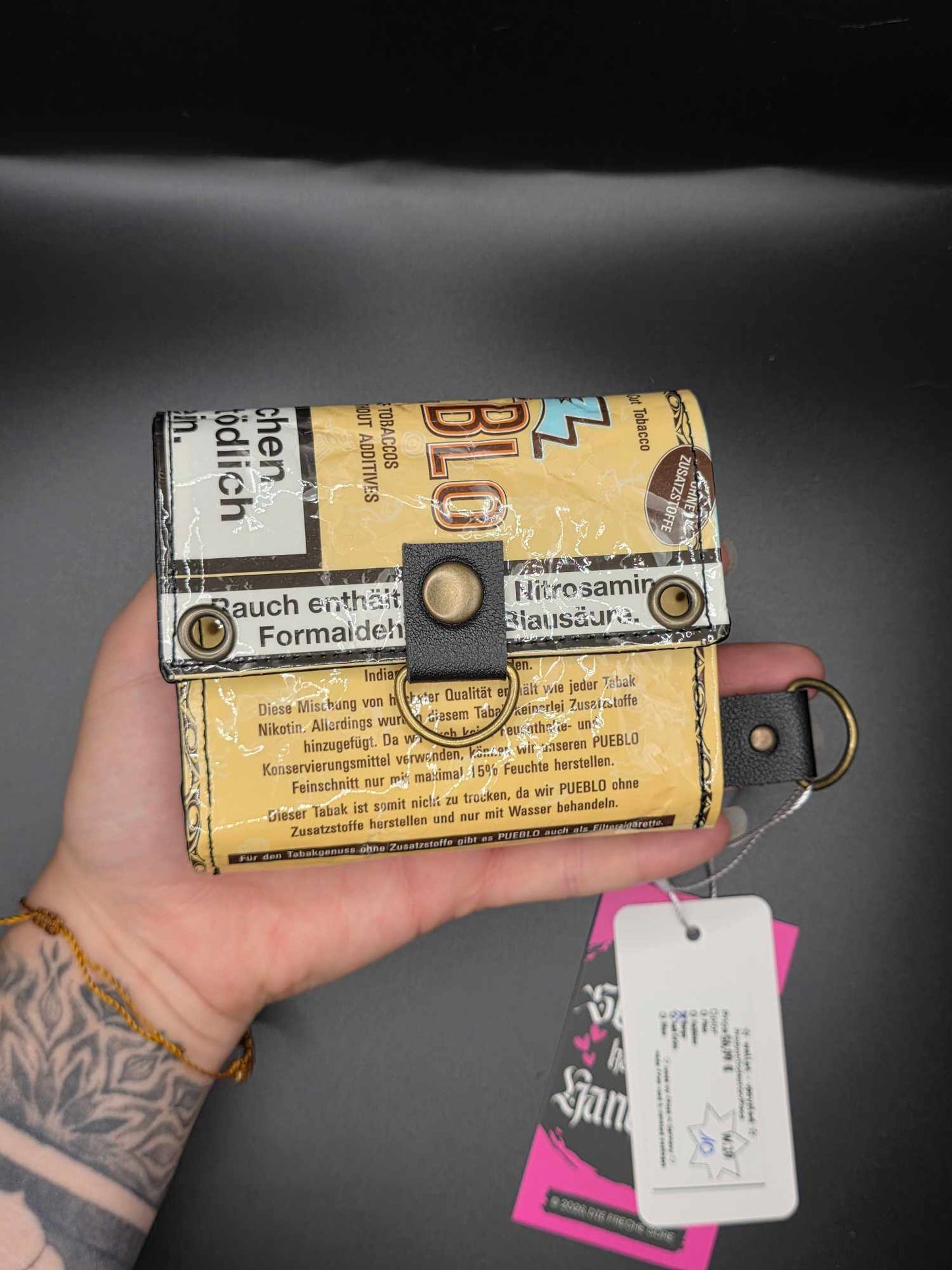 W19.10 wallet - upcycled