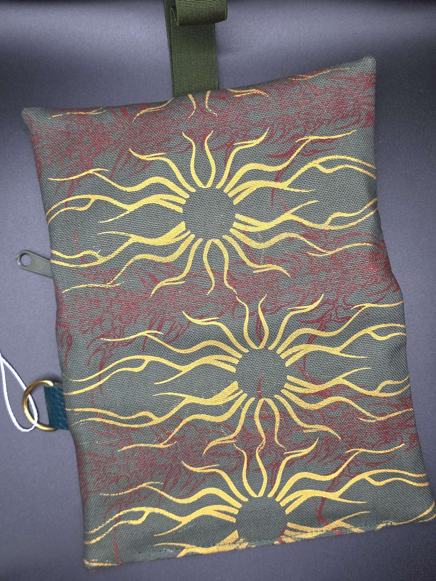 TT10.2 Tabacco pouch, Tribals