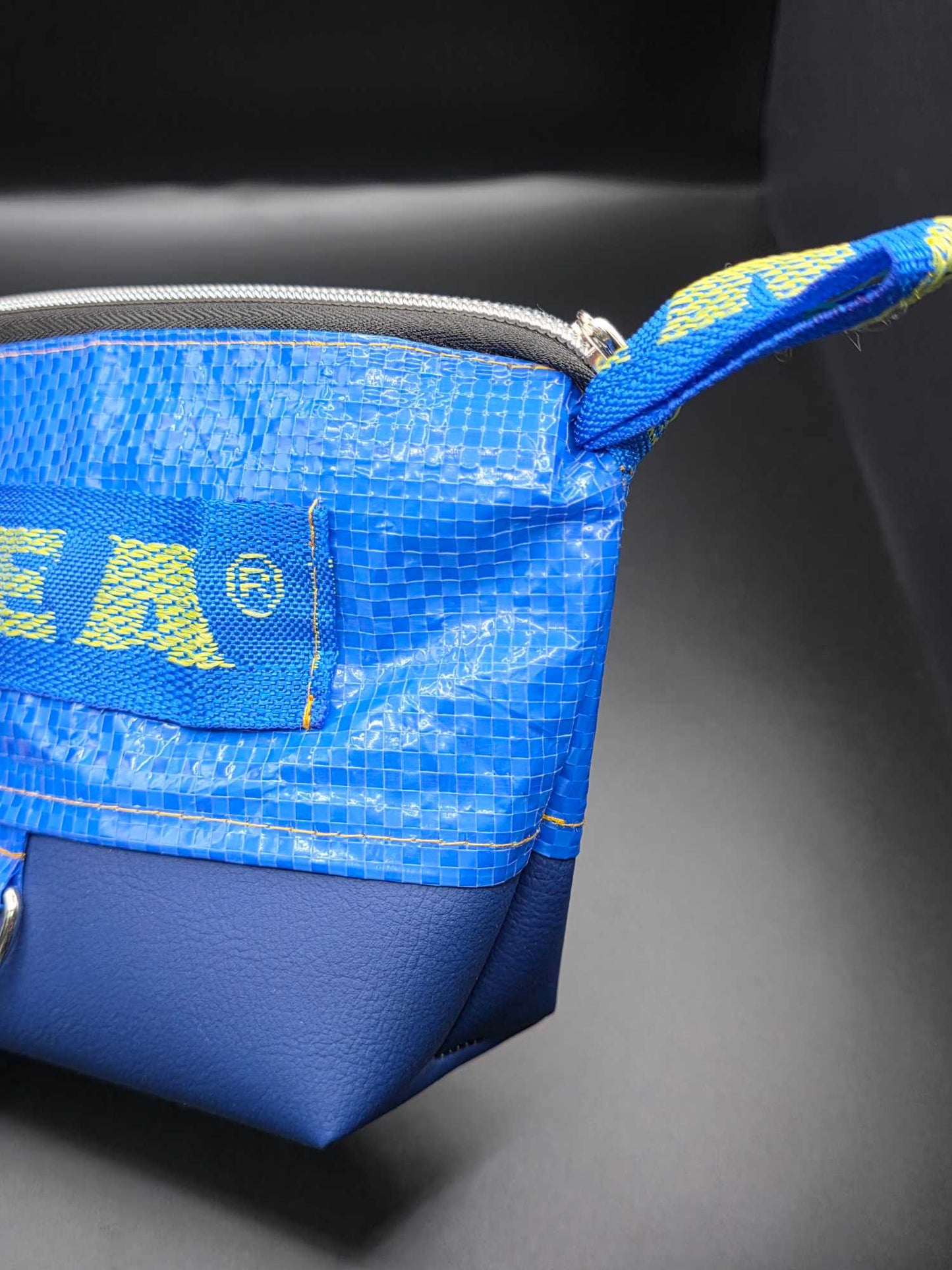 UB2.3 cosmetic bag - upcycled