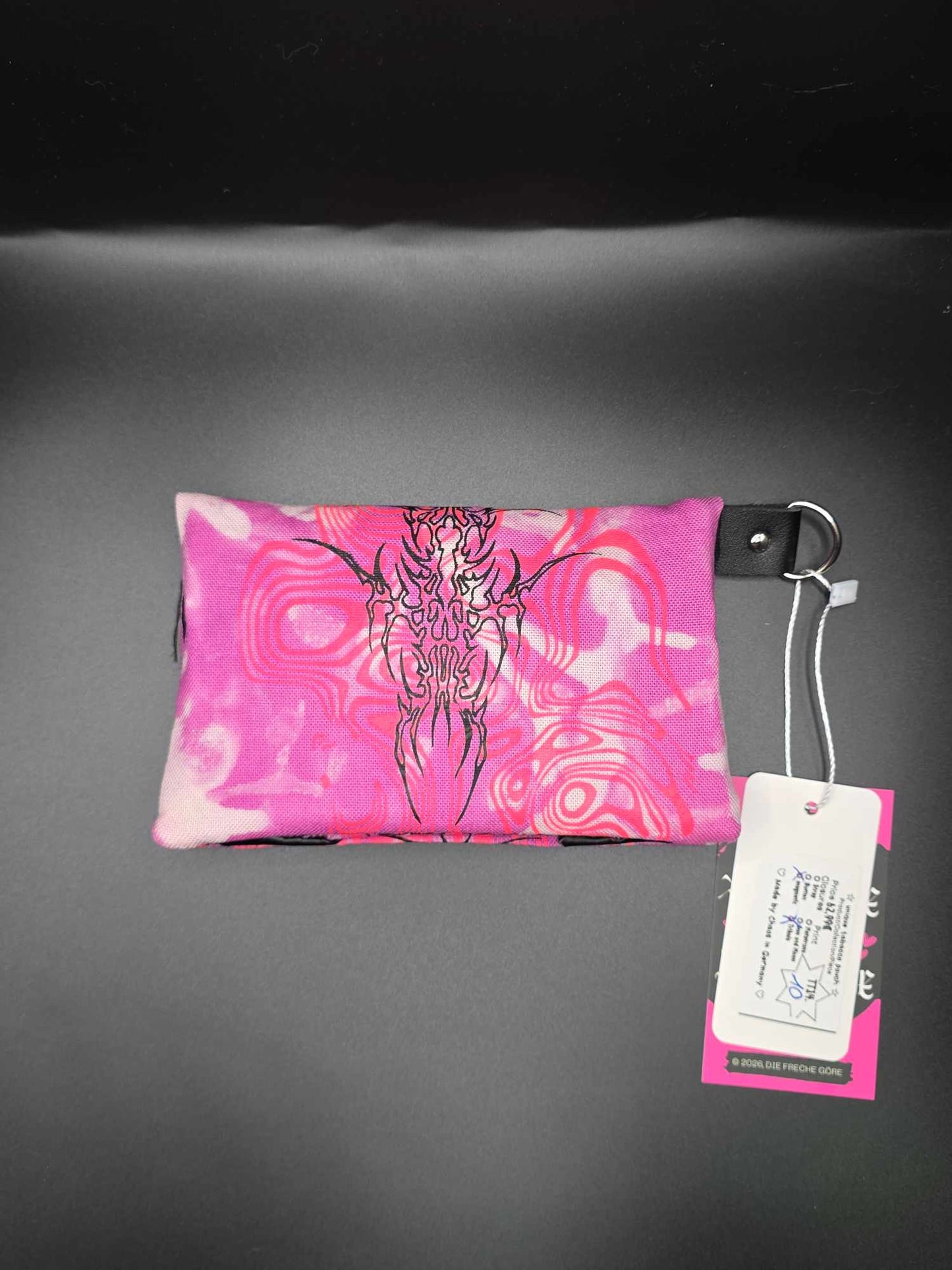 TT14.10 Tabaktasche, Trippy Tribals - Magnetknopf