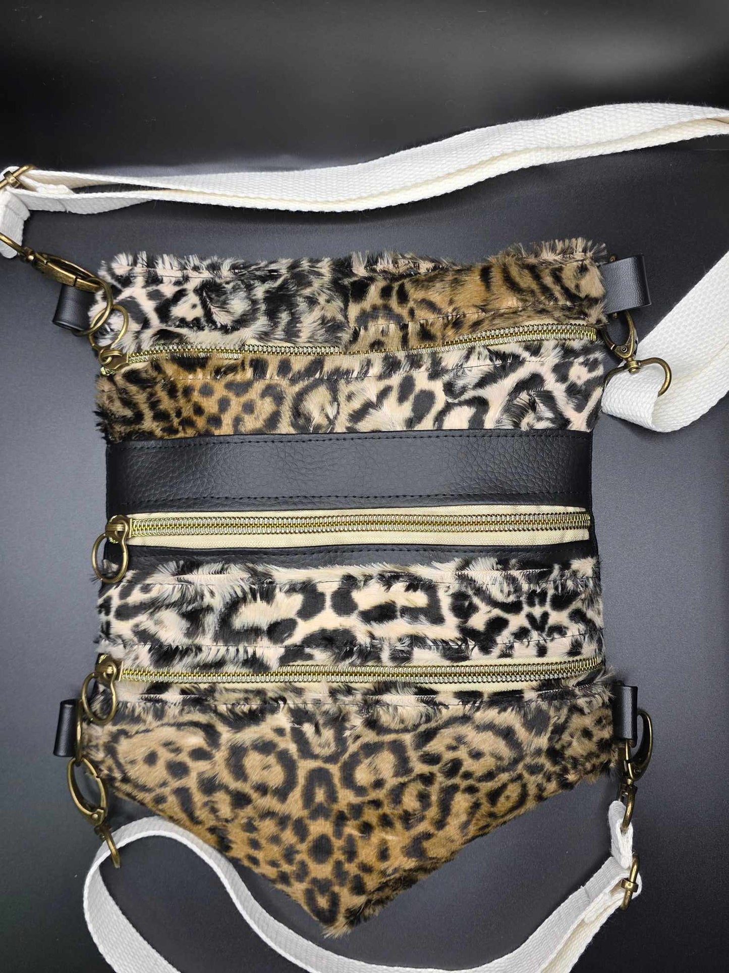 LB1.1 Leg Bag, Leo