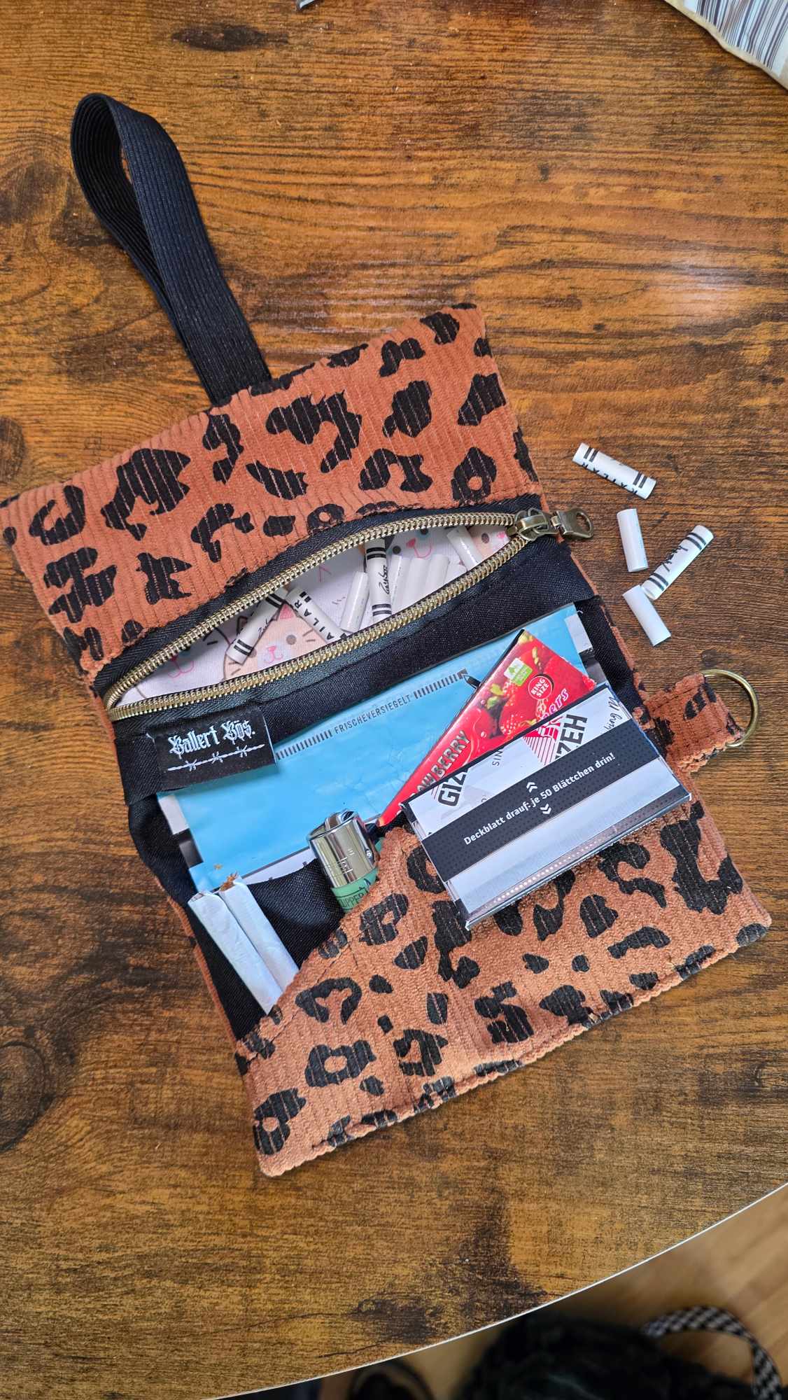 BTT Basic Tabacco Pouch - Cord, leo