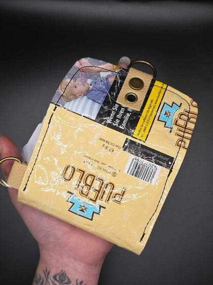 10.10 wallet - upcycled, beige cats