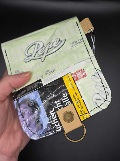 10.11 wallet - upcycled, beige cats