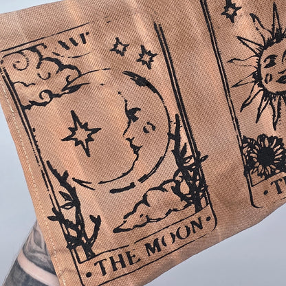 Batik „Sun and Moon" Tabaktasche Nr. 4 (Juni)