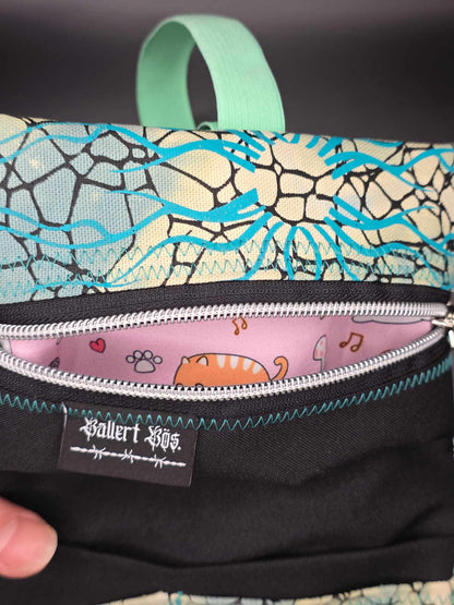 TT13.4 Tabacco pouch, tribals blue