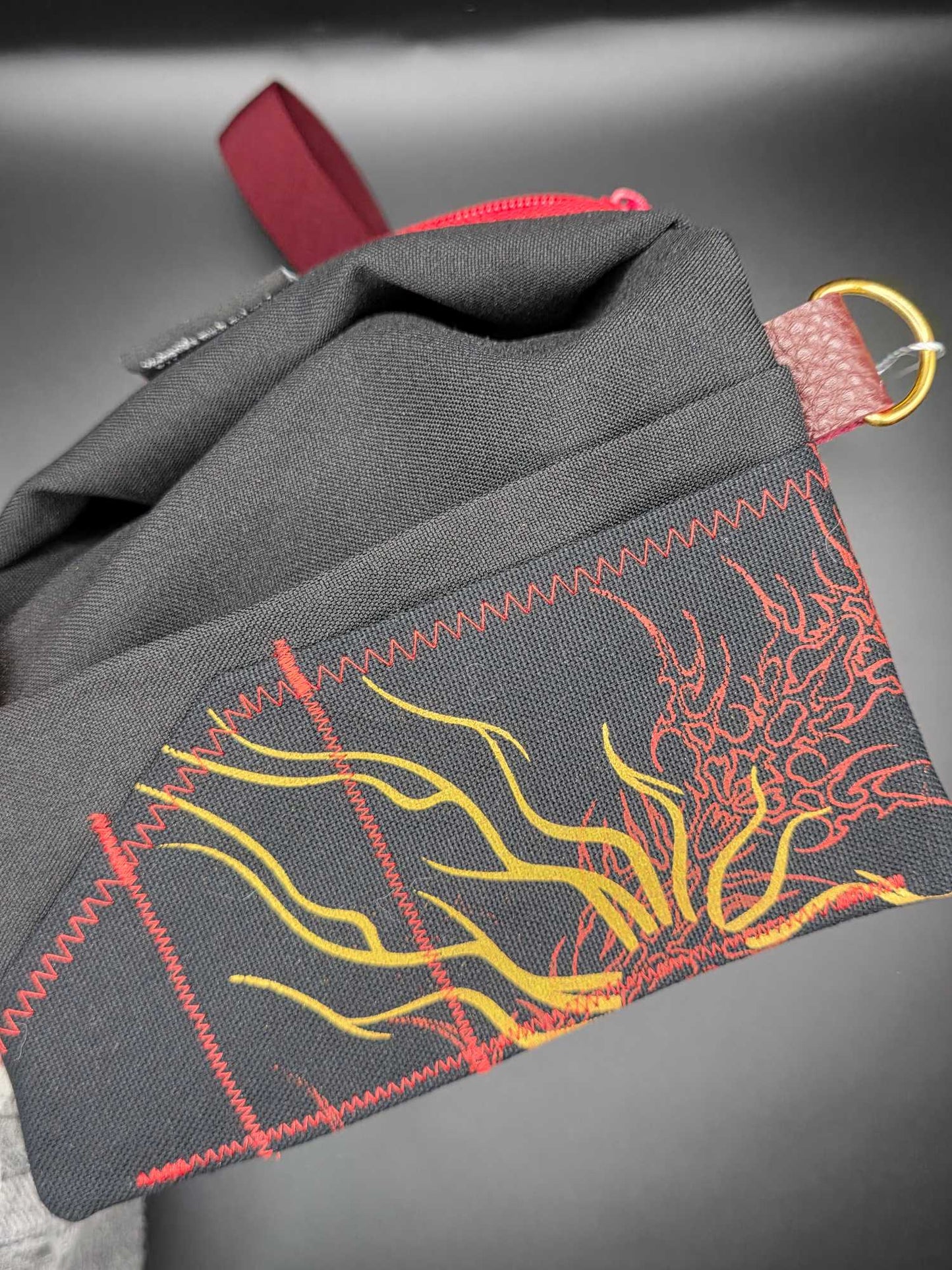 TT9.4 Tabacco pouch, Tribals