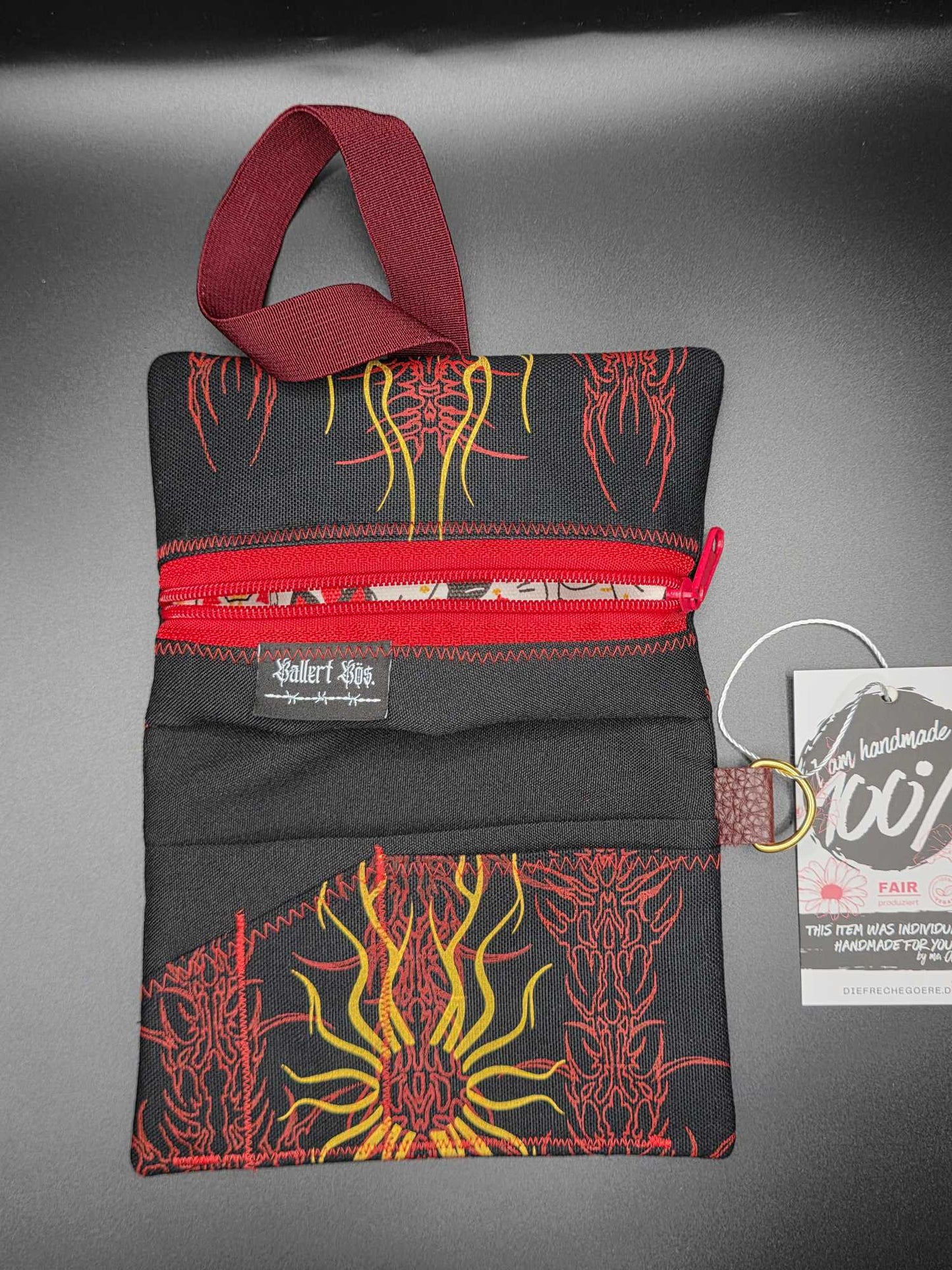TT9.5 Tabacco pouch, Tribals