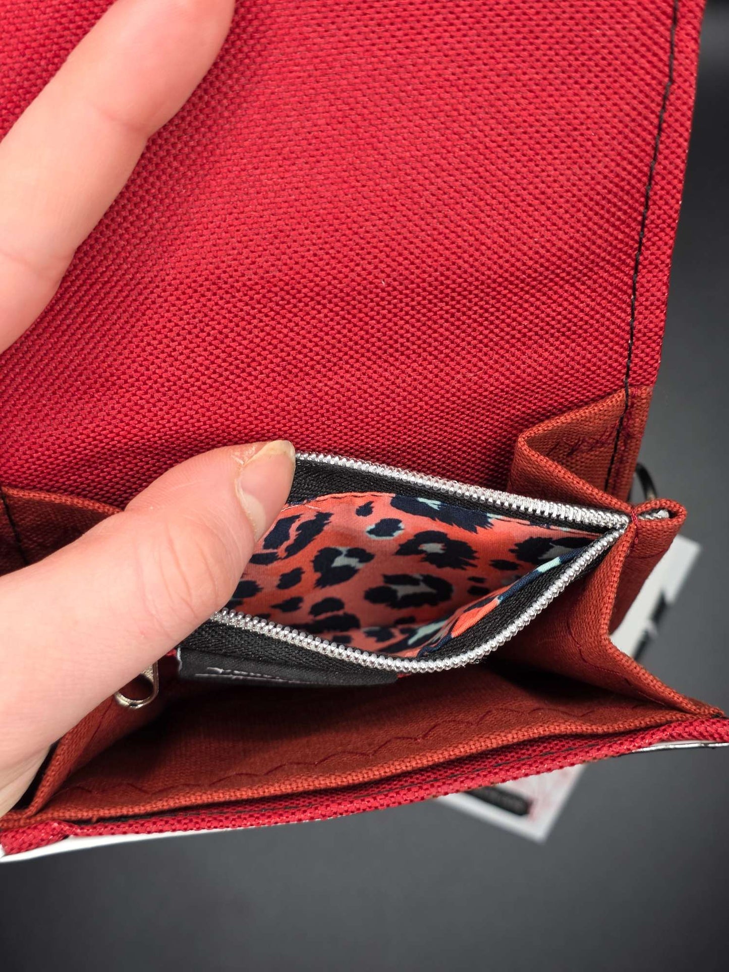 W12.8 wallet - upcycled, leo