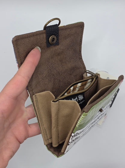 4.16 upcycling wallet, giraffe