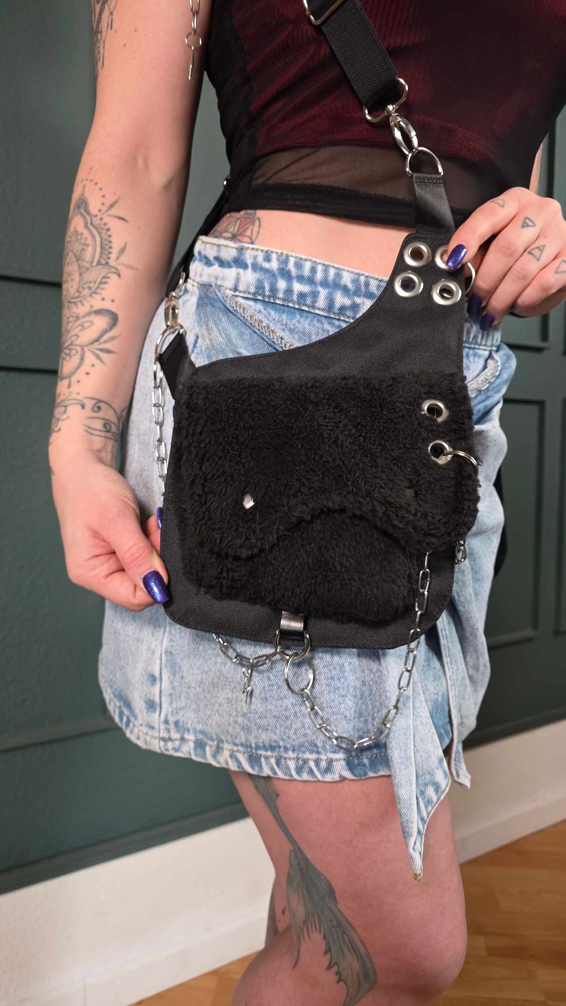 AB1.2 Pierced Bunny Holster Bag, black