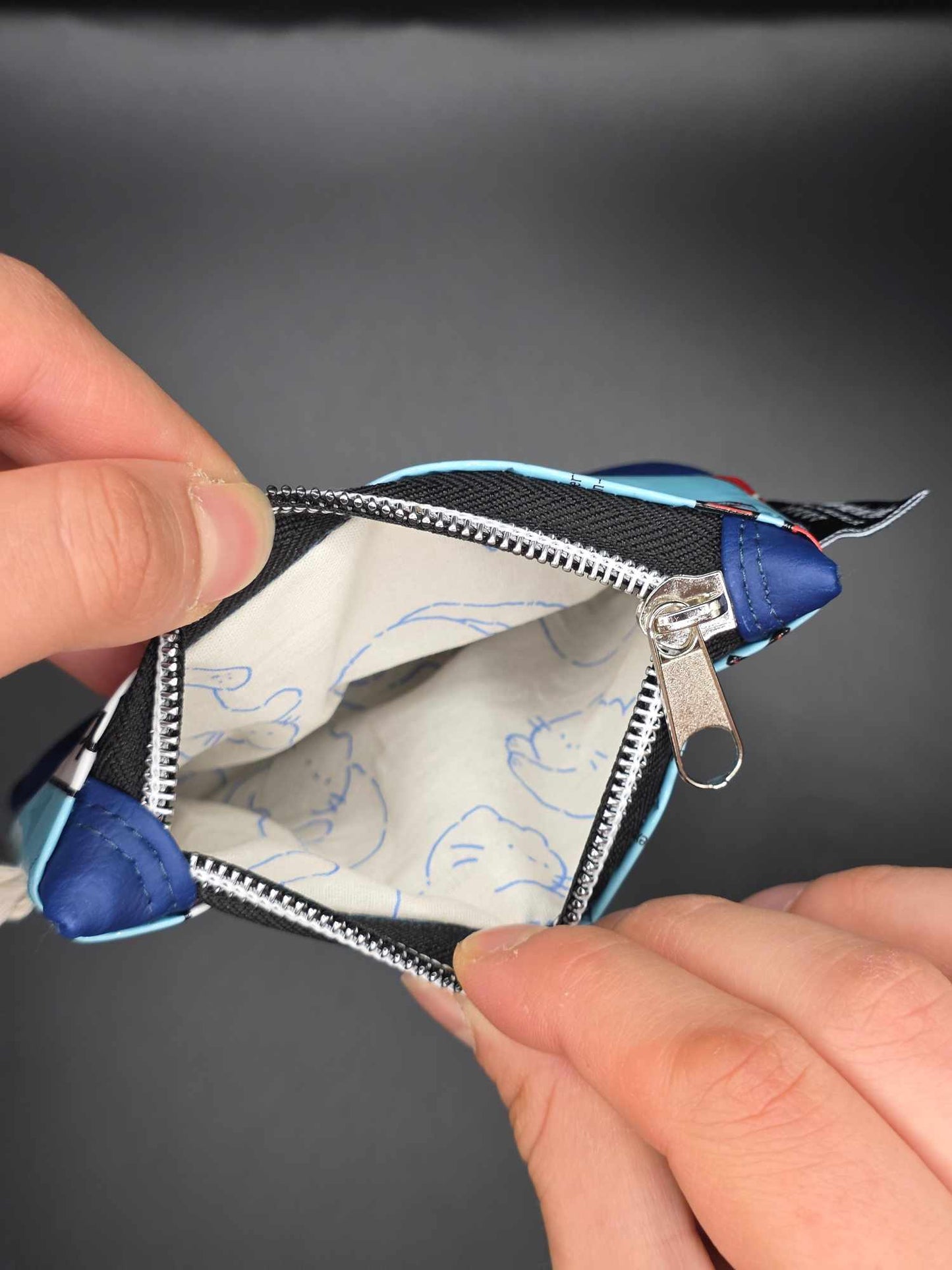 mini zip wallet - Upcycled, blau