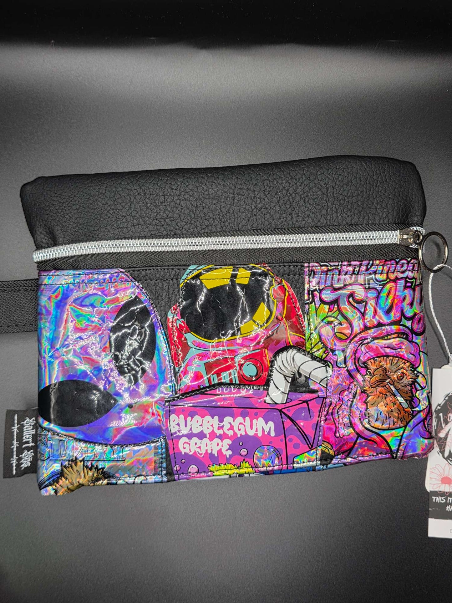 TB1.6 Trippy Zip Bag - upcycled *B-Ware*