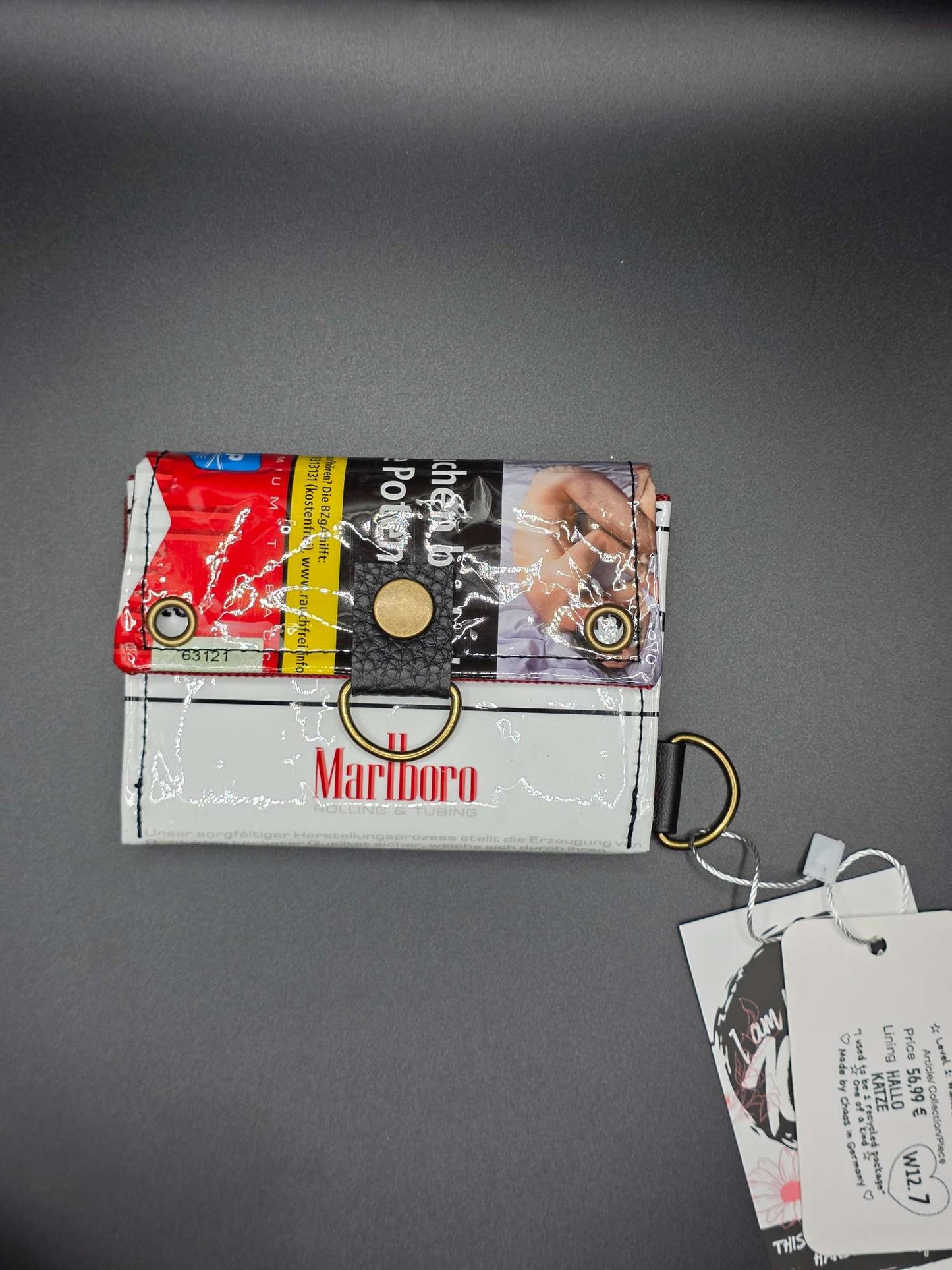 W12.7 wallet - upcycled, Hallo Katze